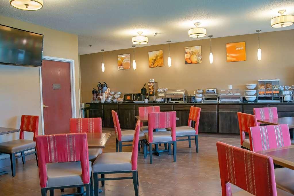 Comfort Inn Near Ouabache State Park Bluffton Restaurant photo